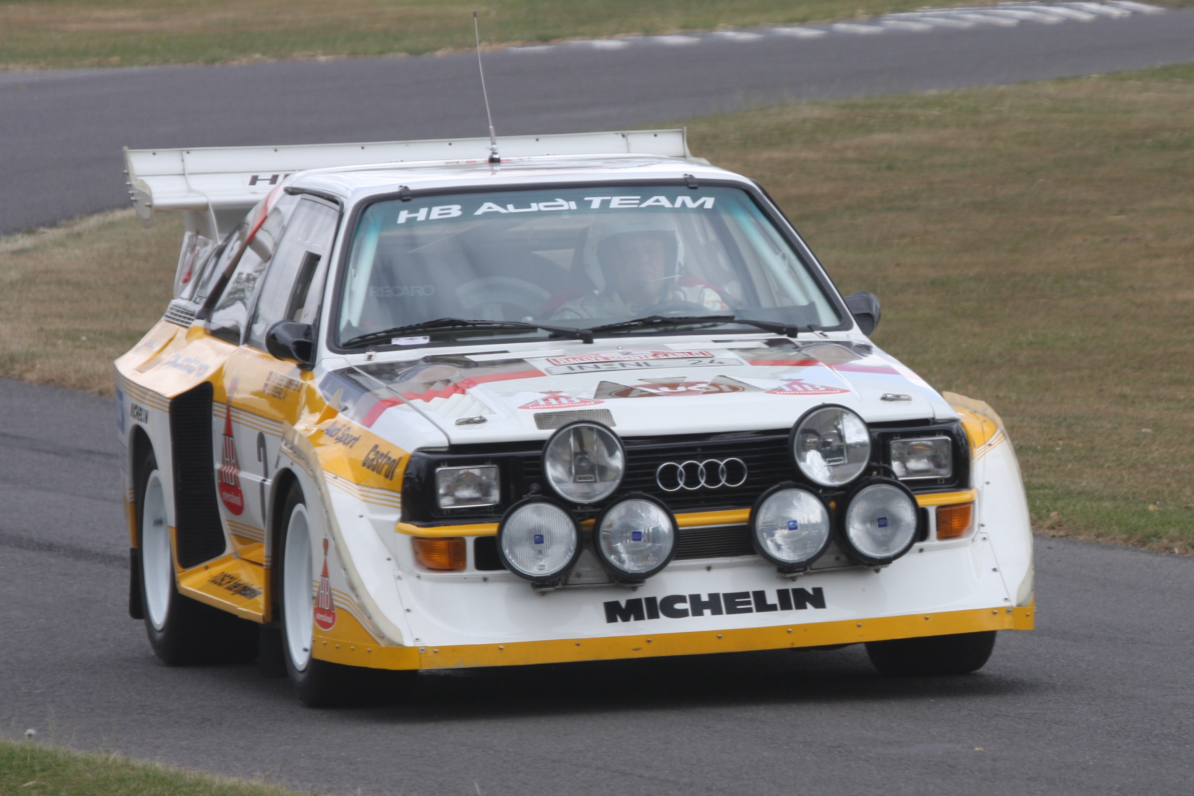 1986AudiSportQuattroS1.jpg